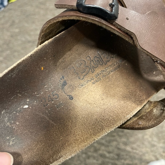 Birki's SANTOSA Cross Strap Slide Sandal  Womens 7 Men’s 5 Color: Brown - Picture 10 of 10